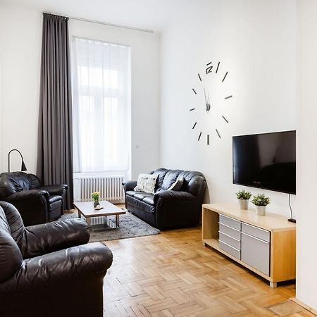 Elegant Apartment In Super Central Location بودابست المظهر الخارجي الصورة
