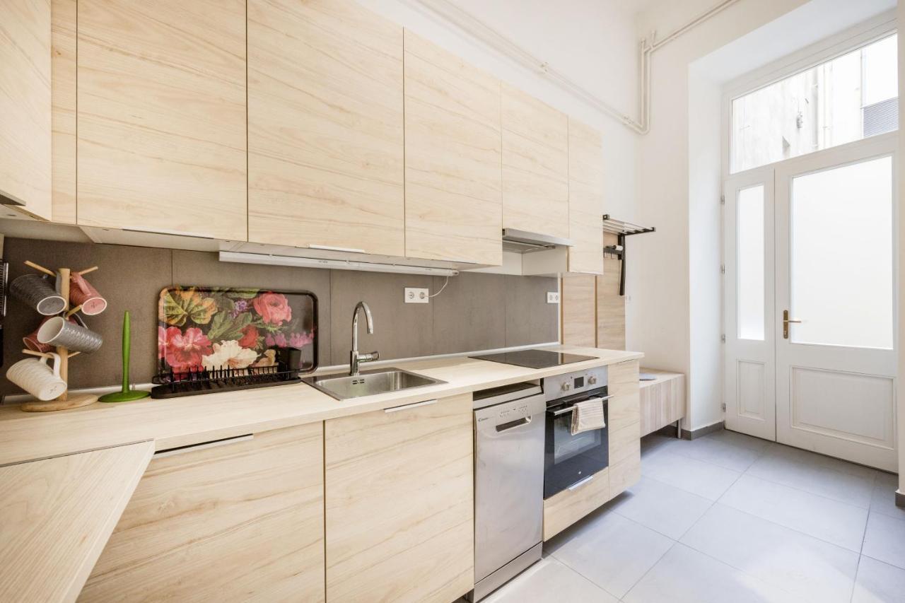 Elegant Apartment In Super Central Location بودابست المظهر الخارجي الصورة